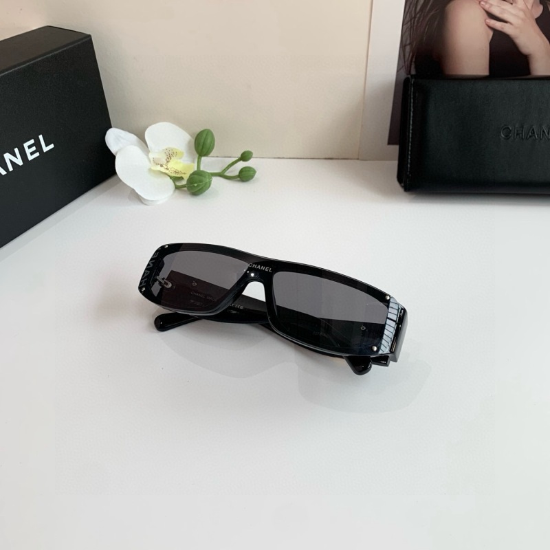 Солнцезащитные очки Chanel кошачий глаз