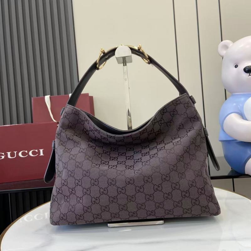 Сумка Gucci с монограммой