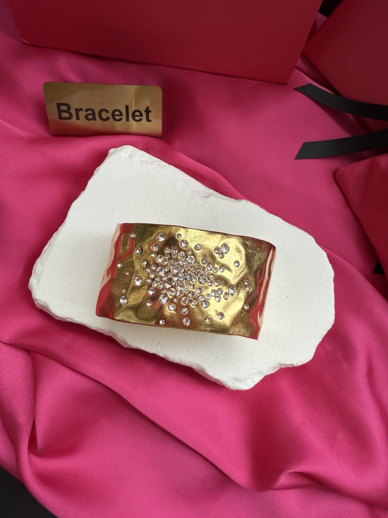Браслет Schiaparelli