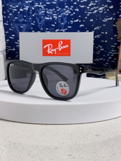 Солнечные очки Ray-Ban прямоугольные поляризованные