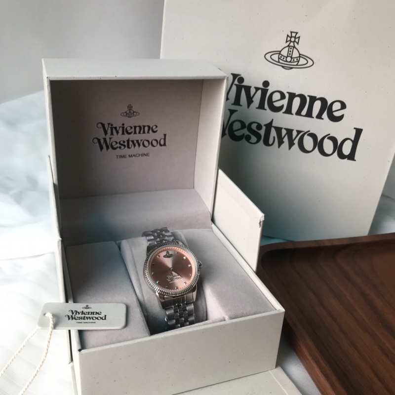 Часы Vivienne Westwood