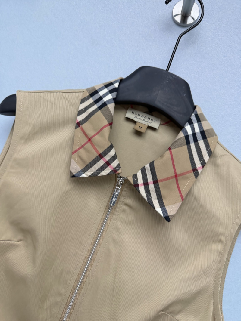Классическое платье Burberry с воротником в клетку