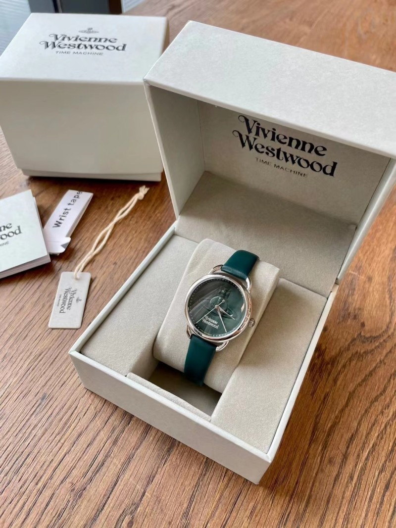 Часы Vivienne Westwood