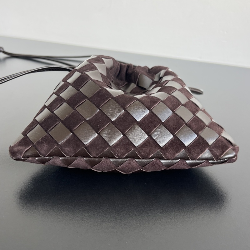 Сумка Bottega Veneta Dustbag из замши и кожи