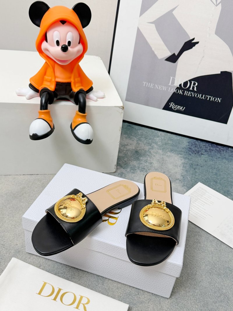 Женские черные шлепки Dior D-Lane с золотой фурнитурой