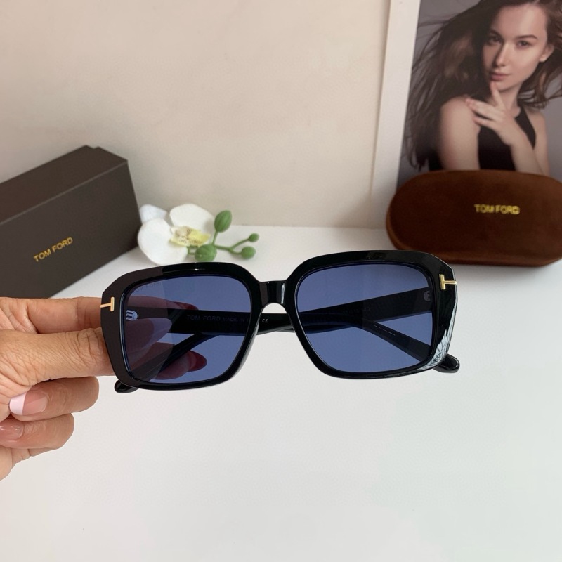 Очки Tom Ford с затемненными линзами