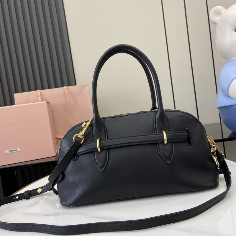 Сумка Miu Miu черная с золотой фурнитурой