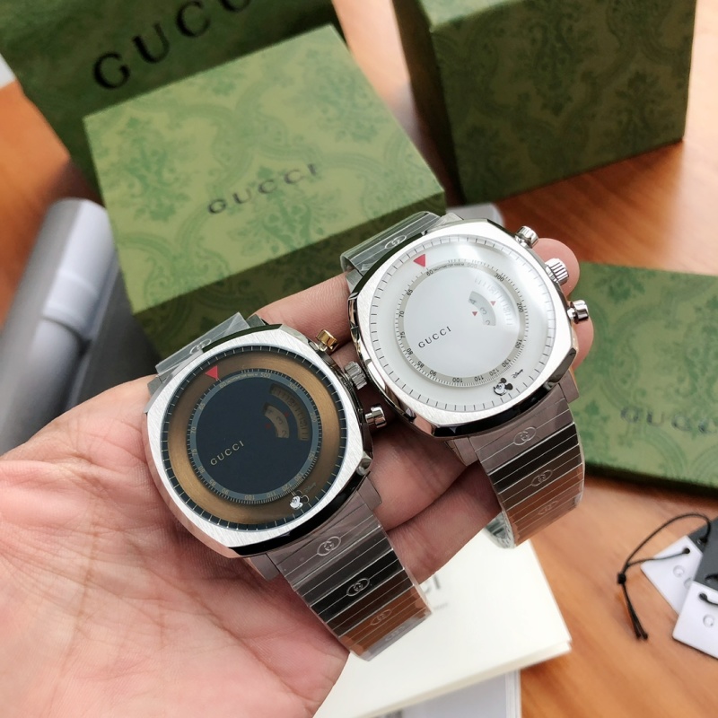 Часы Gucci
