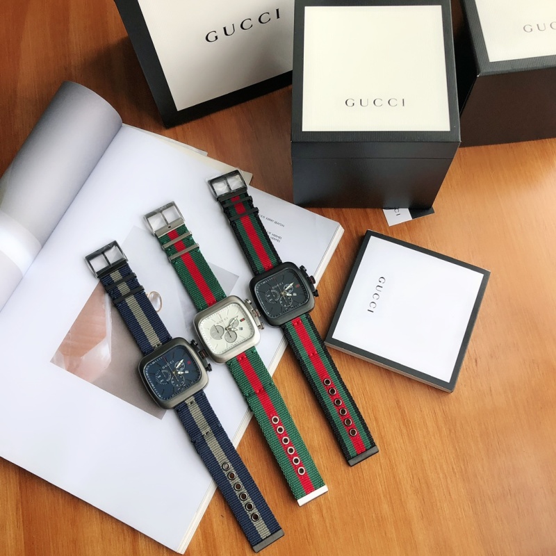 Часы Gucci