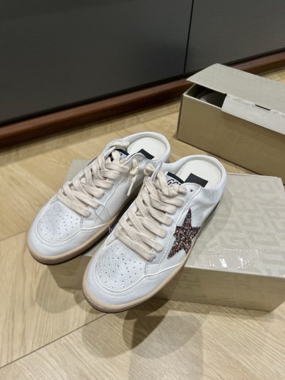 Женские кроссовки Golden Goose SNERKERS полусабо с звездой
