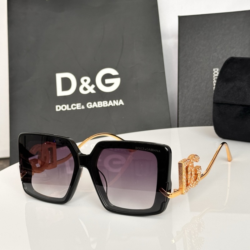 Солнцезащитные очки Dolce & Gabbana модель DG7080