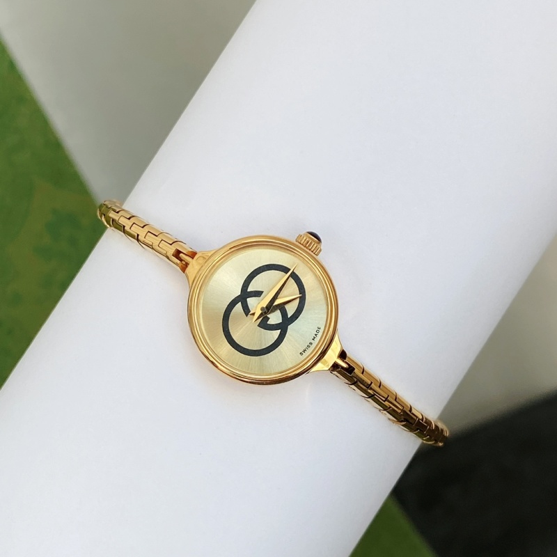 Часы Gucci