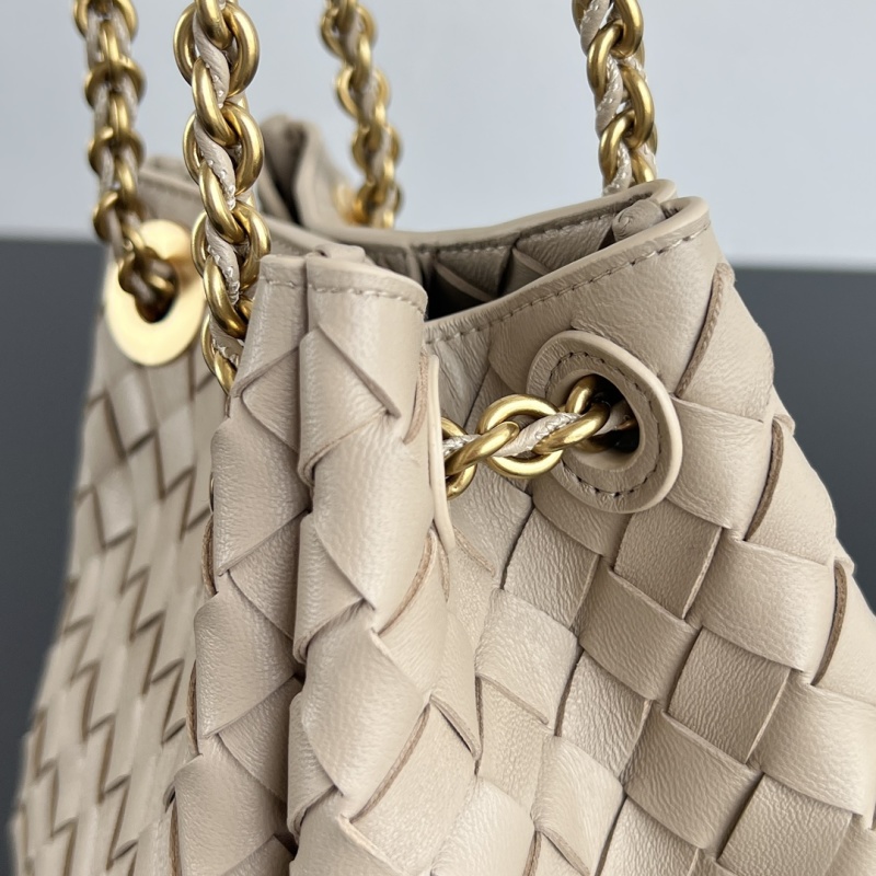 Сумка Bottega Veneta с плетеным дизайном