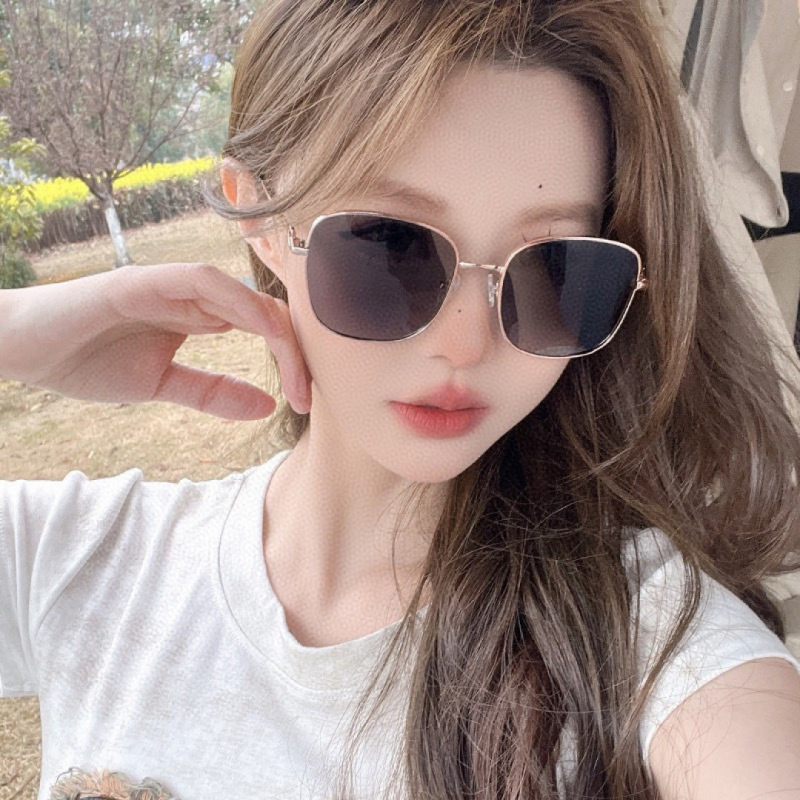 Солнцезащитные очки Gucci