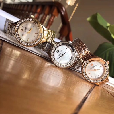 Часы Swarovski