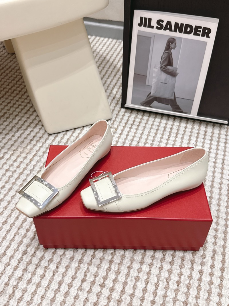 Женские туфли Roger Vivier с квадратным металлом