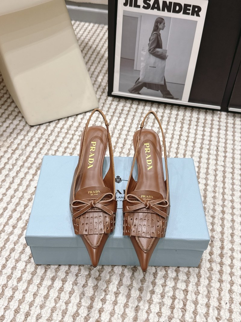 Женские босоножки Prada на каблуке