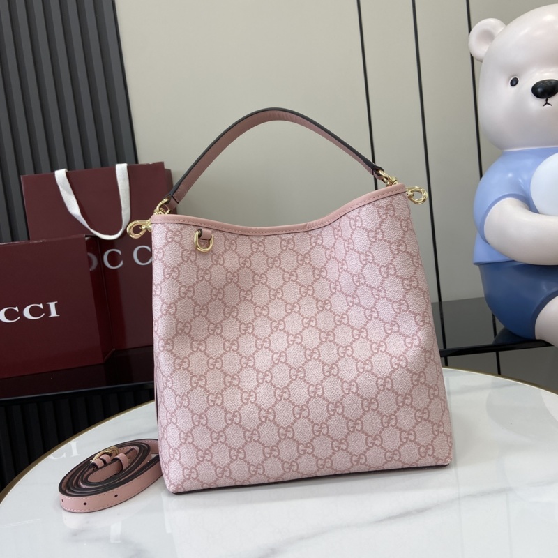 Сумка Gucci с монограммой