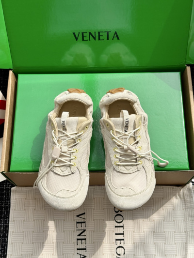 Кроссовки Bottega Veneta новой коллекции