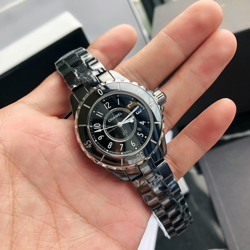 Часы Chanel
