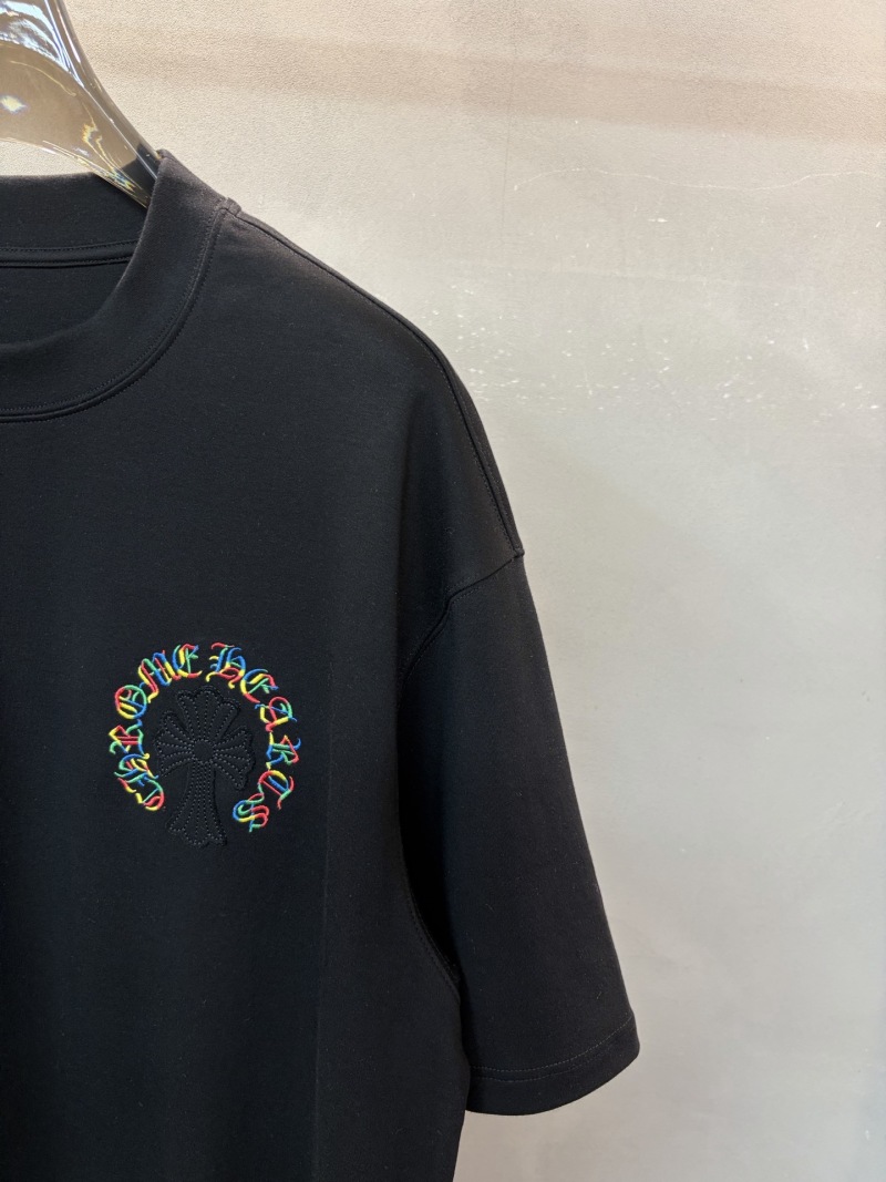 Футболка чёрная с цветной вышивкой на груди Chrome Hearts