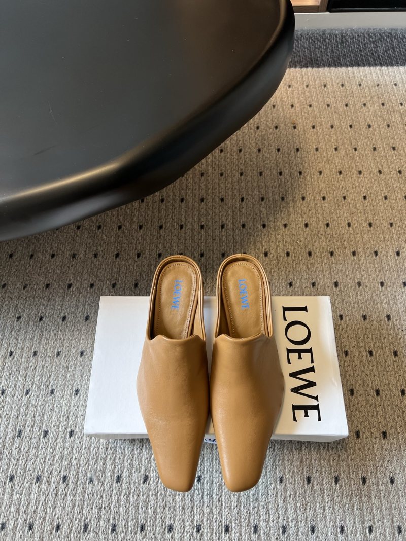 Мюли женские кожаные с квадратным носом Loewe