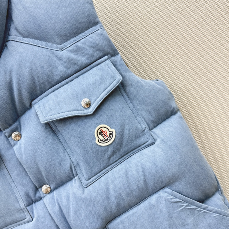 Жилет Moncler