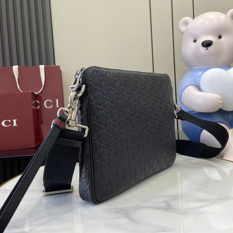 Сумка кросс-боди Gucci с монограммой