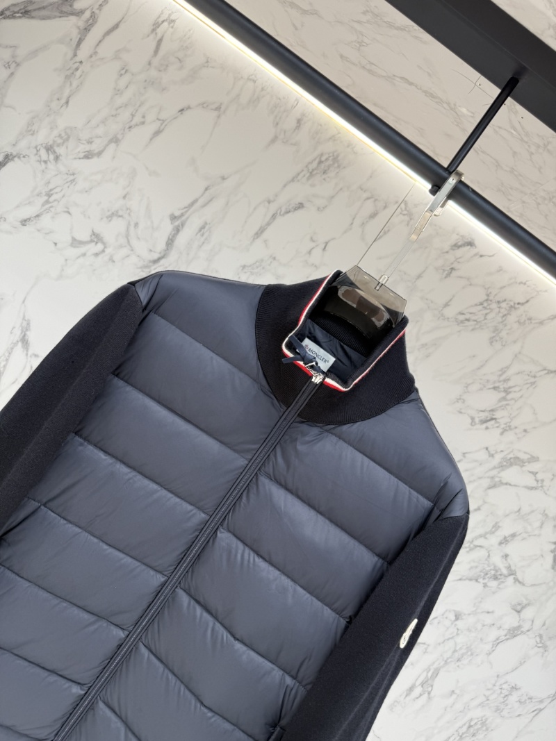 Пуховик Moncler
