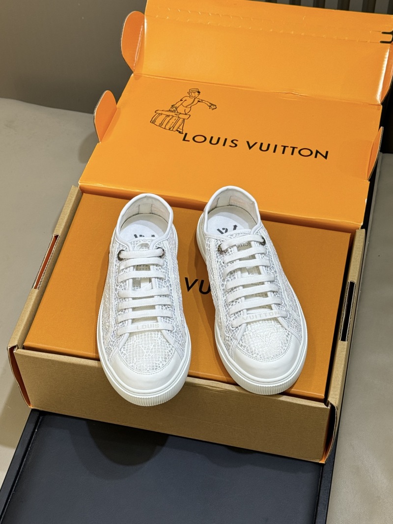 Белые кроссовки с узором Monogram и сетчатой структурой Louis Vuitton