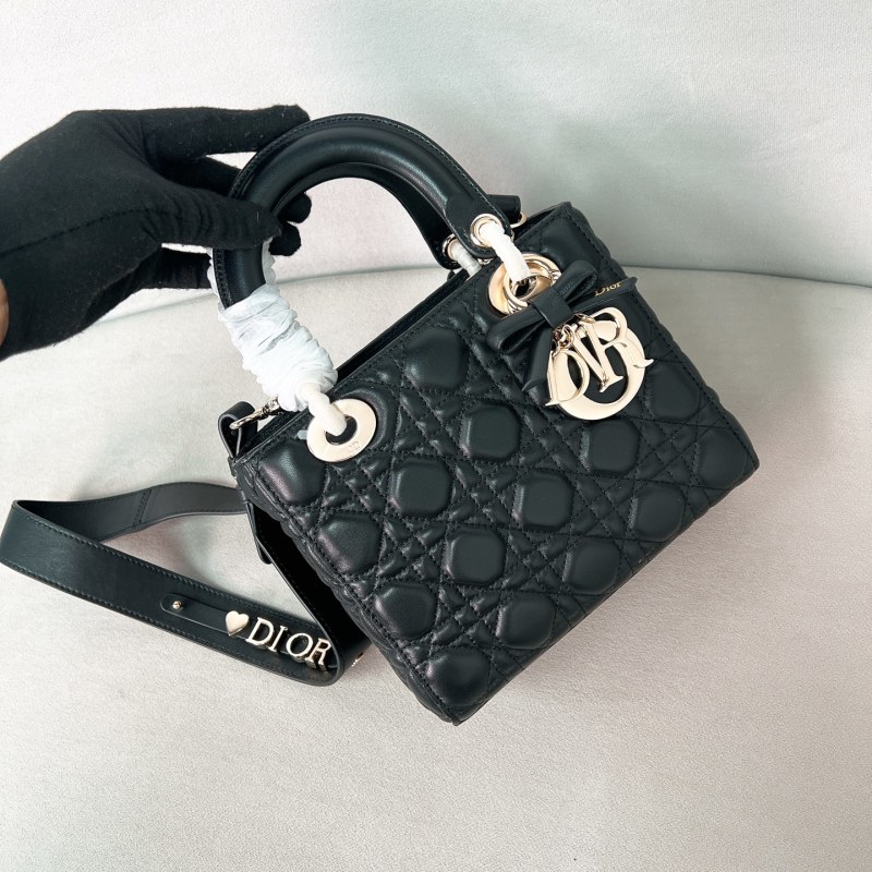 Черная женская сумка Dior Lady Dior с бантом и плечевым ремнем