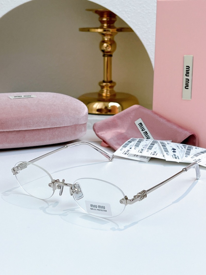 Солнцезащитные очки Miu Miu, золотистая оправа с узором под черепаху