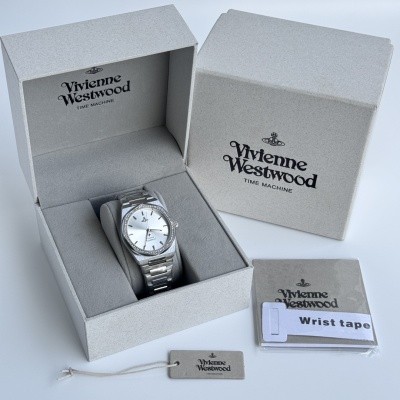 Часы Vivienne Westwood