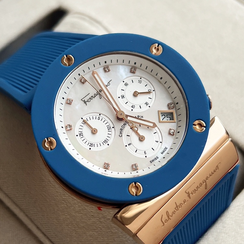 Часы Ferragamo