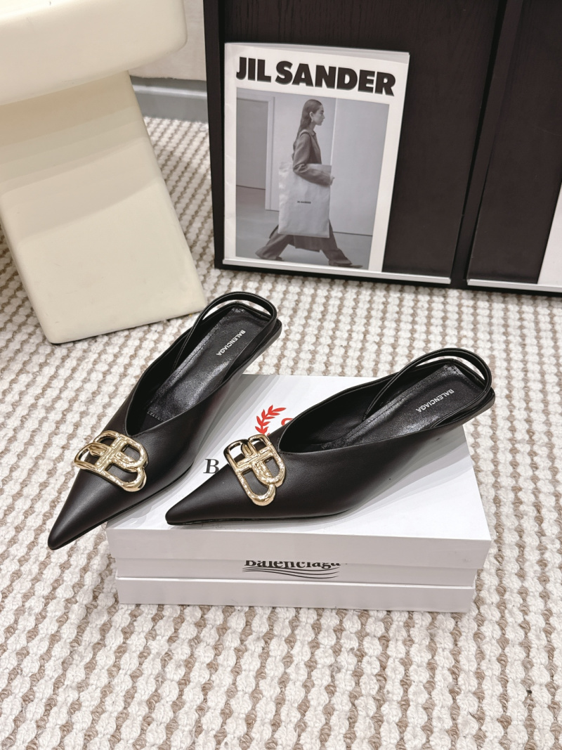 Женские черные туфли с золотым логотипом Balenciaga