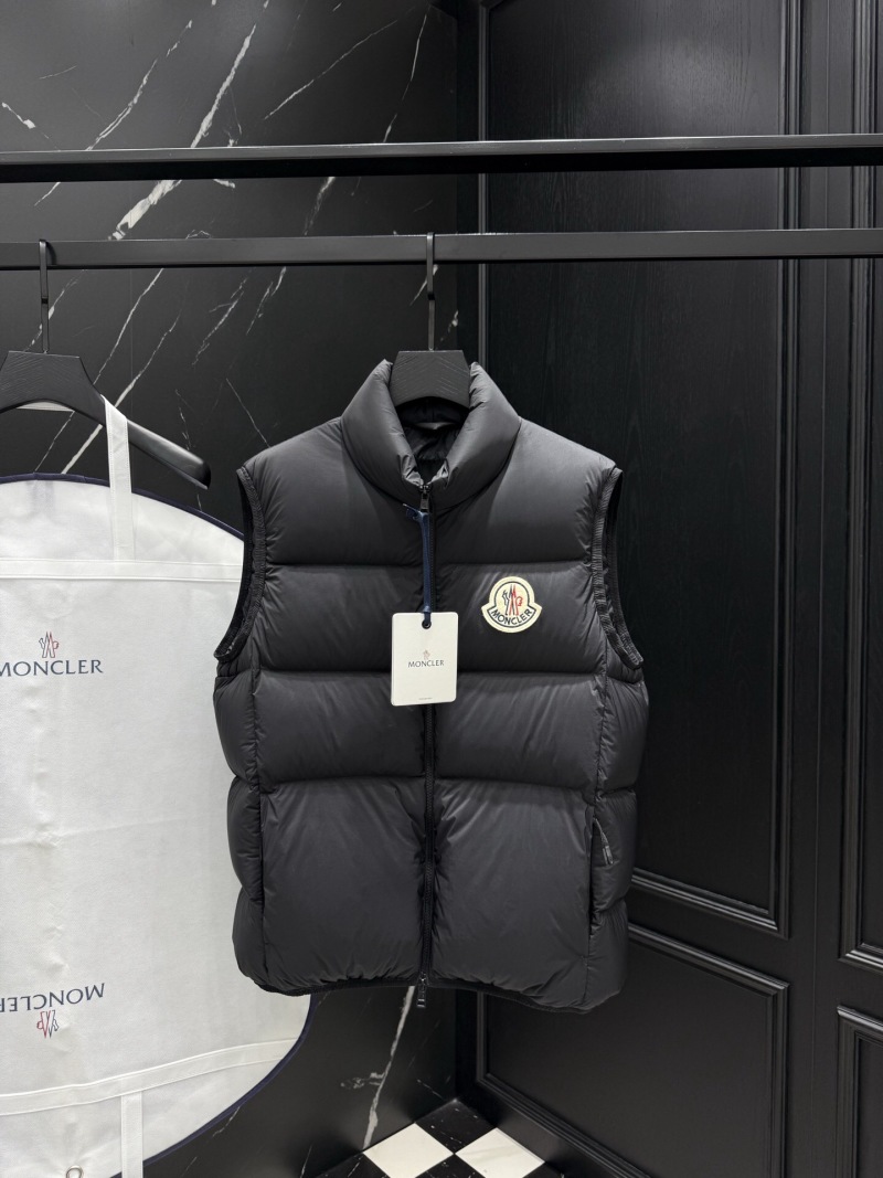 Пуховик Moncler