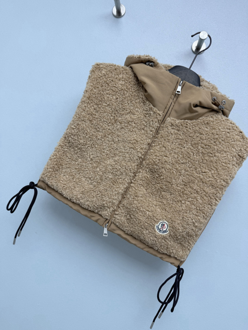 Жилет Moncler с капюшоном