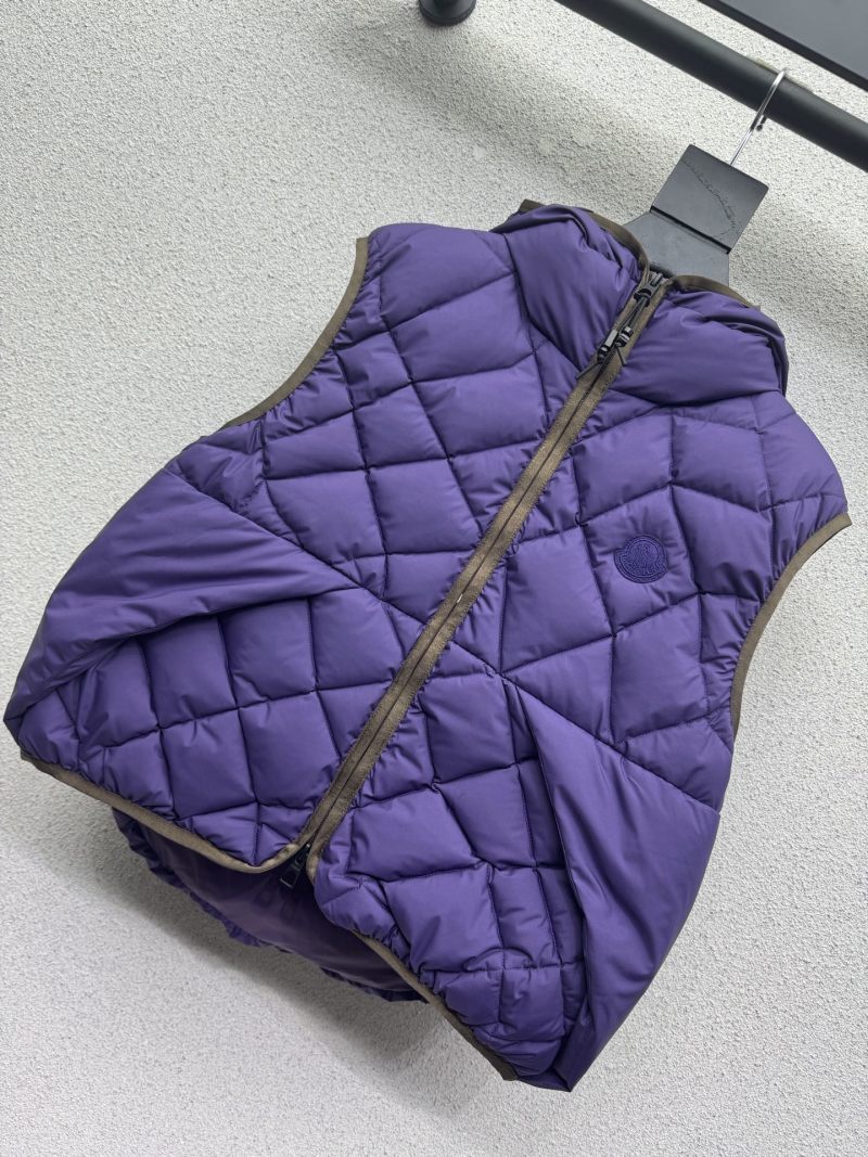 Куртка-жилет Moncler с квадратной стёганой структурой