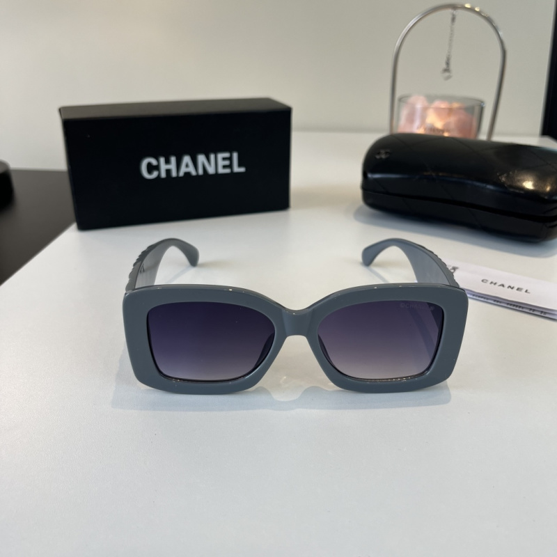 Солнцезащитные очки женские серые Chanel