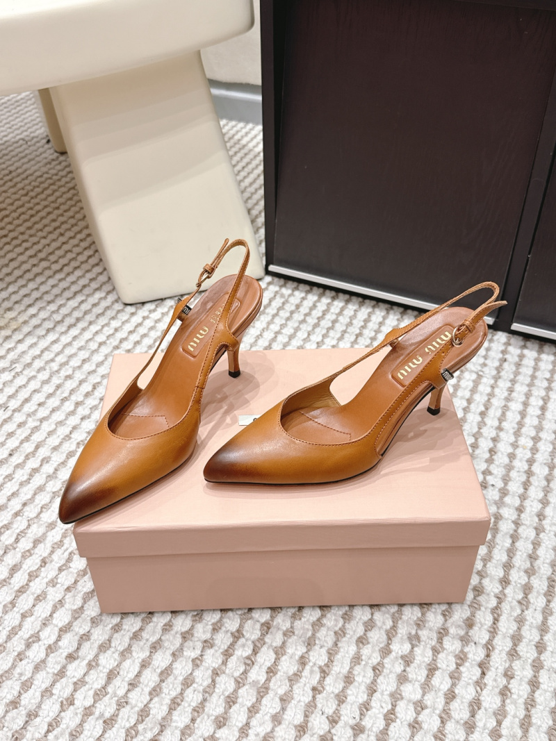 Женские туфли Miu Miu на каблуке, светло-коричневые