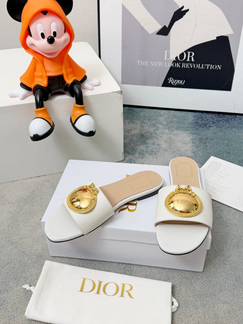 Женские мюли Dior с золотой отделкой