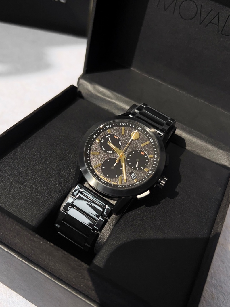 Часы Movado