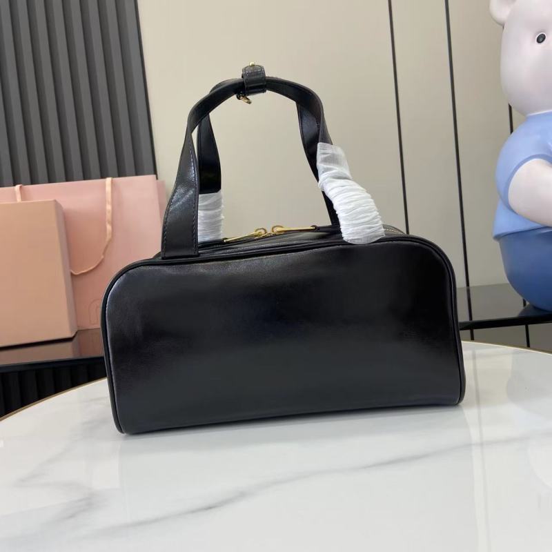 Сумка Miu Miu чёрная