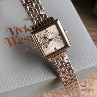 Часы Vivienne Westwood