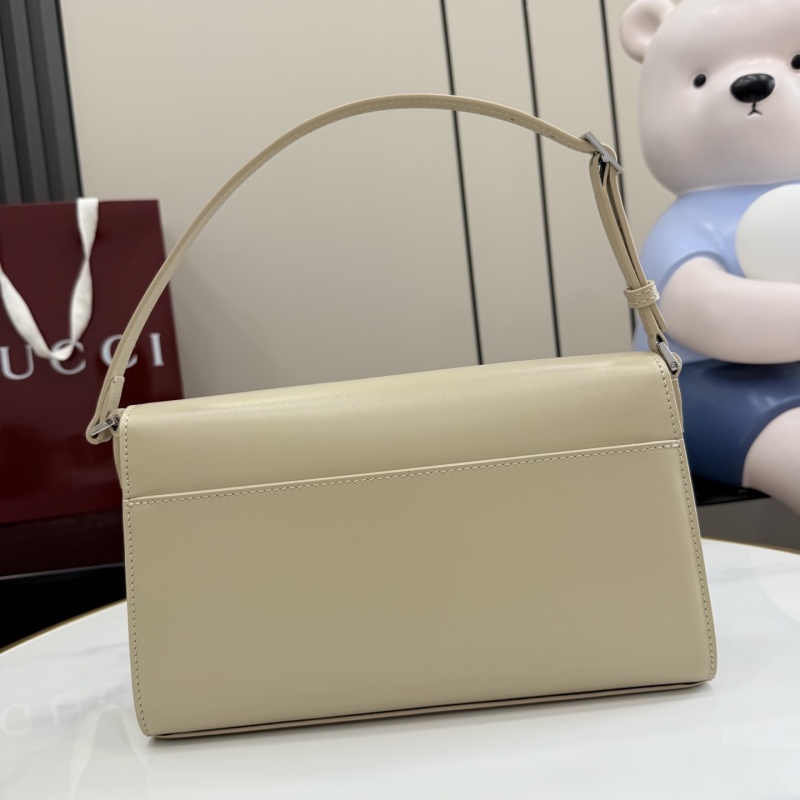 Сумка Gucci с металлической фурнитурой