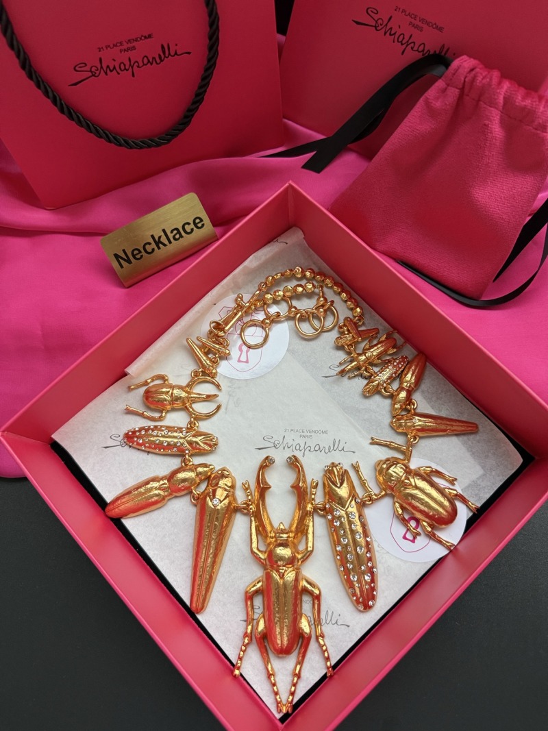 Золотистое колье с бабочками и жуками Schiaparelli