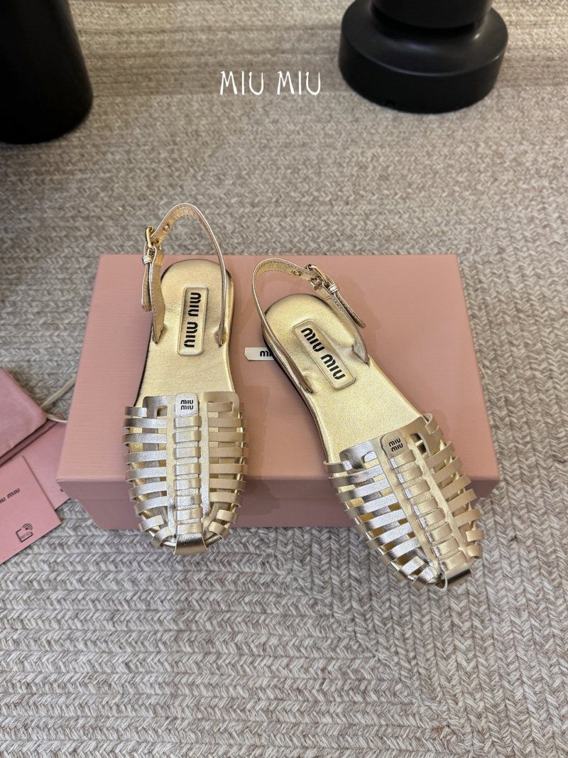 Золотые плетеные босоножки Miu Miu