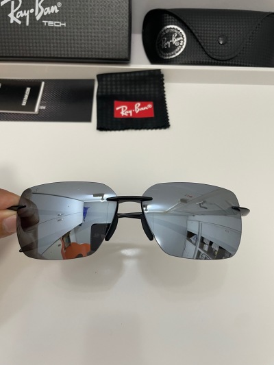 Солнцезащитные очки Ray-Ban без оправы поляризованные
