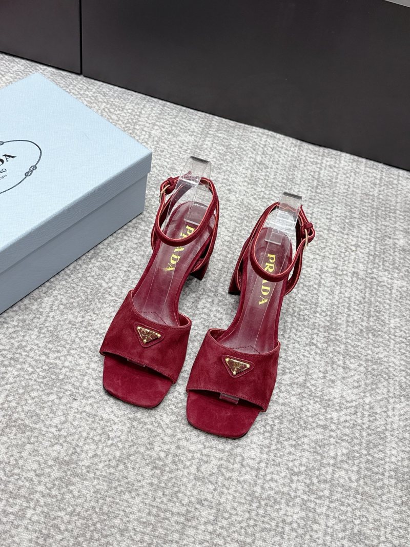 Сандалии женские на каблуке Prada