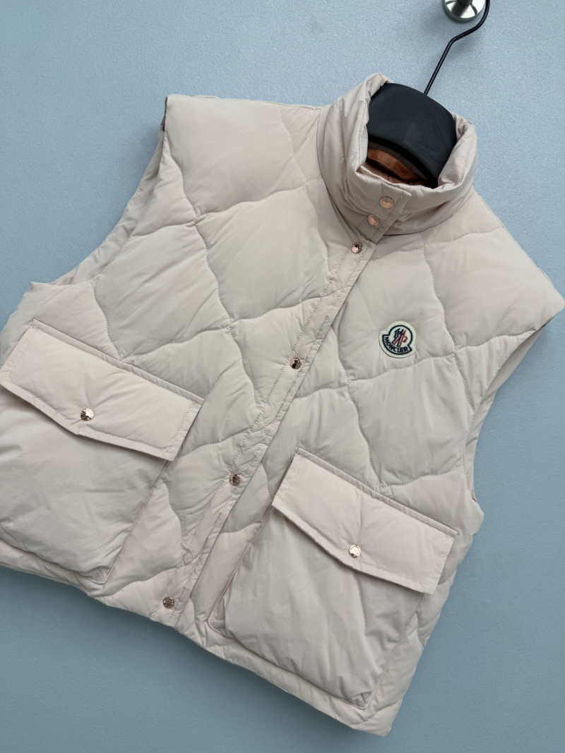 Жилет Moncler с логотипом